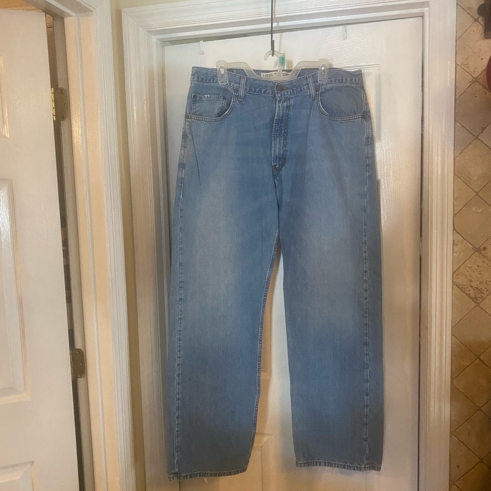 Levi’s loose straight 569 blue jeans, 36x34, 100%Cotton, good condition